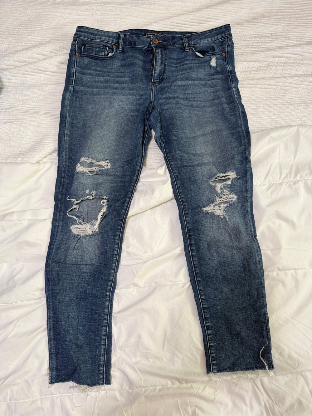 Abercrombie & Fitch Women's Distressed Super Skinny Jeans